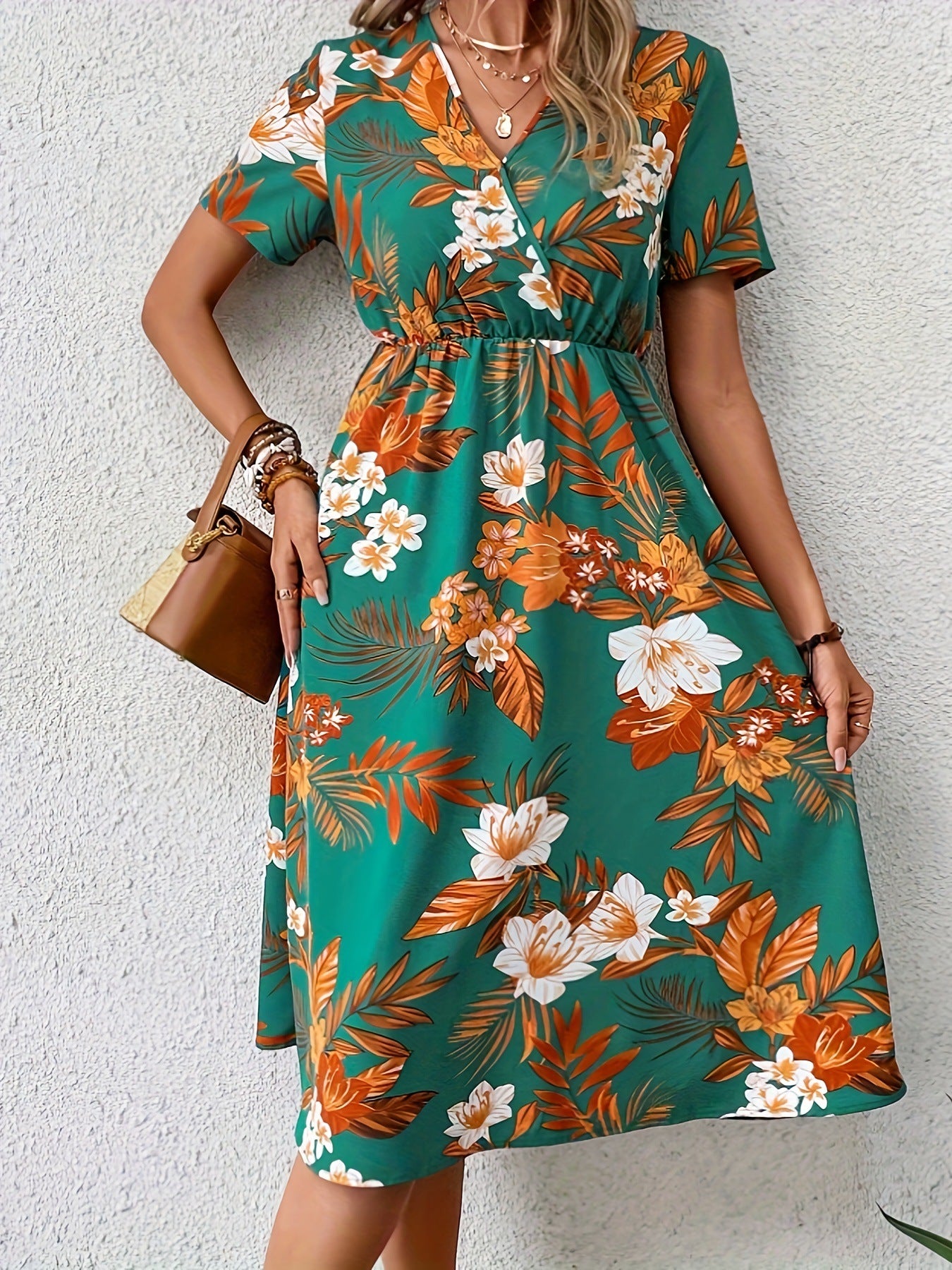 Floral Midi Dress With V-Neck and Short Sleeves